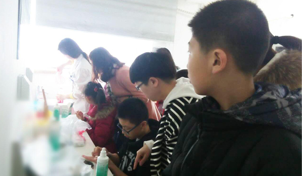 合理驗配，有效緩解青少年兒童近視