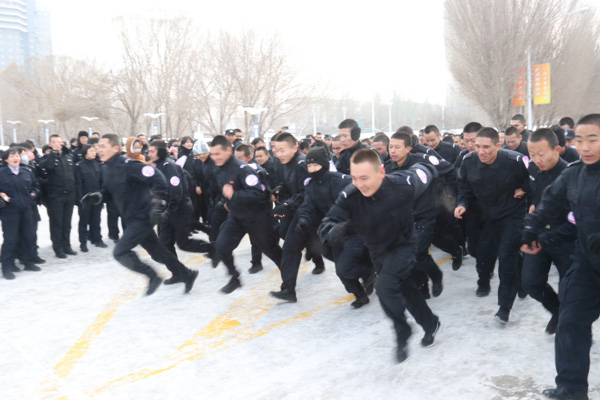 新疆大學(xué)生公益跑活動走進(jìn)新疆司法警官學(xué)校